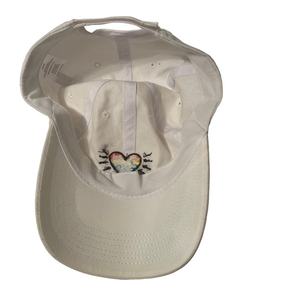 White Adjustable Hat With a Rainbow Heart - Picture 7 of 8
